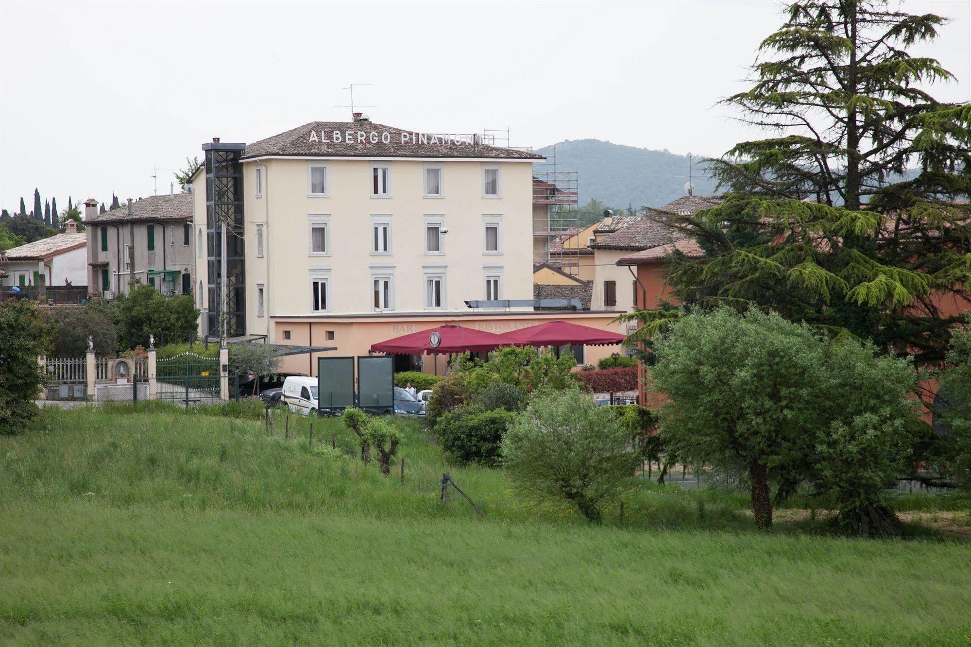 קוסטרמנו Hotel Pinamonte מראה חיצוני תמונה
